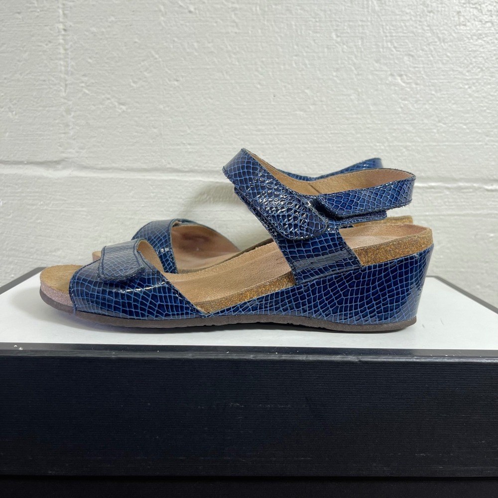 Vionic Navy Blue Croc-Embossed Wedge Sandals - Picture 4 of 10